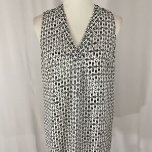 DR2 V Neck Black and White Sleeveless Top